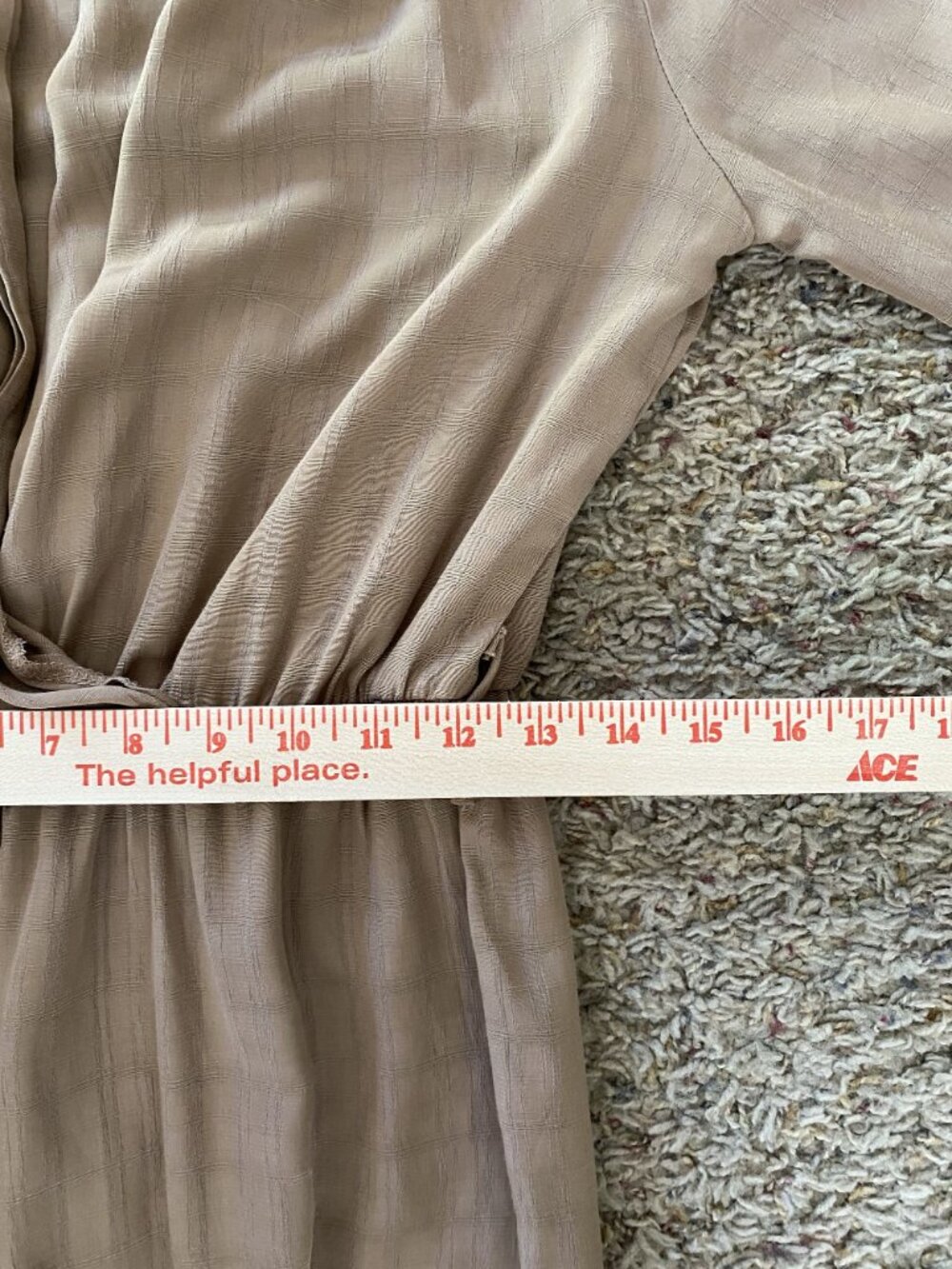 Carly Jean Los Angeles Beige Long Sleeve Jumpsuit L Lightweight Rayon Blend - Picture 8 of 9